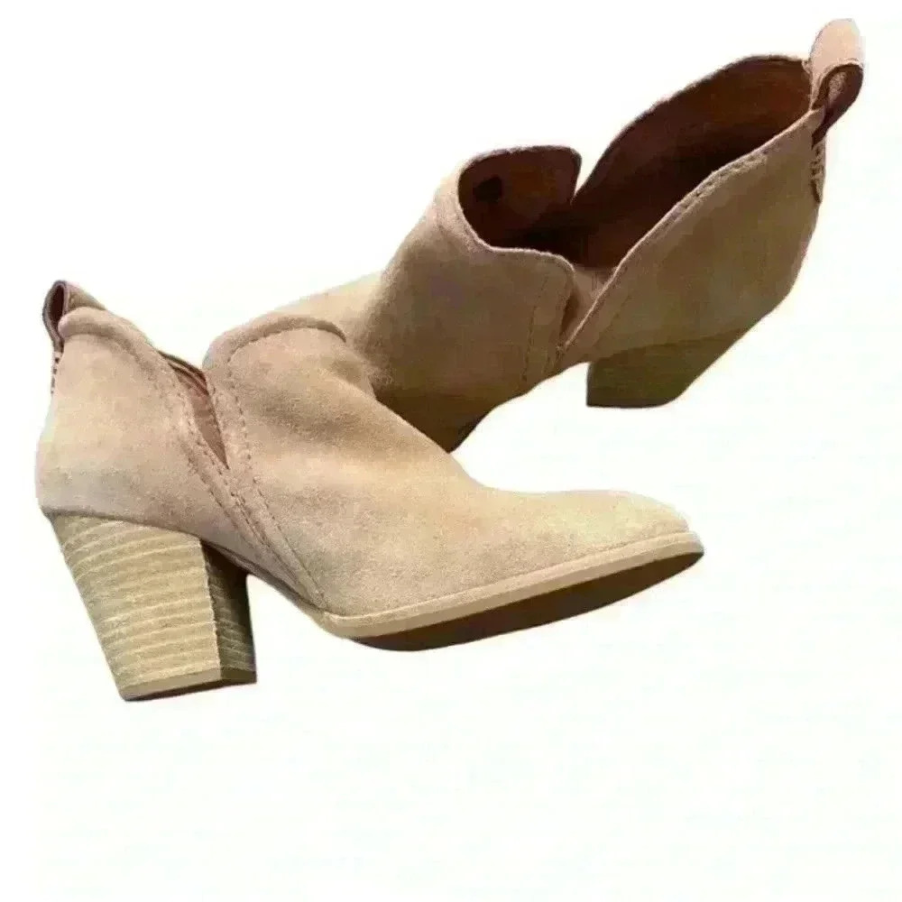 Jeffrey Campbell light pink/nude cutout suede ankle slip on boots. Sz 7 - Picture 4 of 7